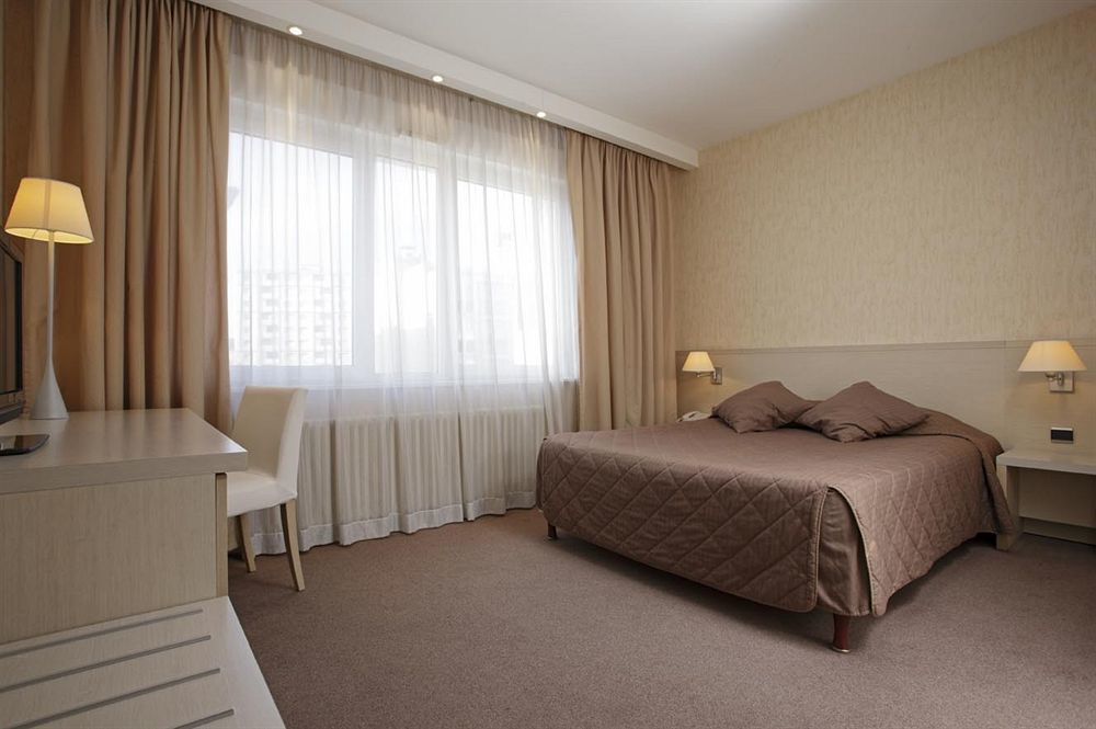 Hotel Restaurant Tivoli - Basel Airport Huningue Eksteriør bilde